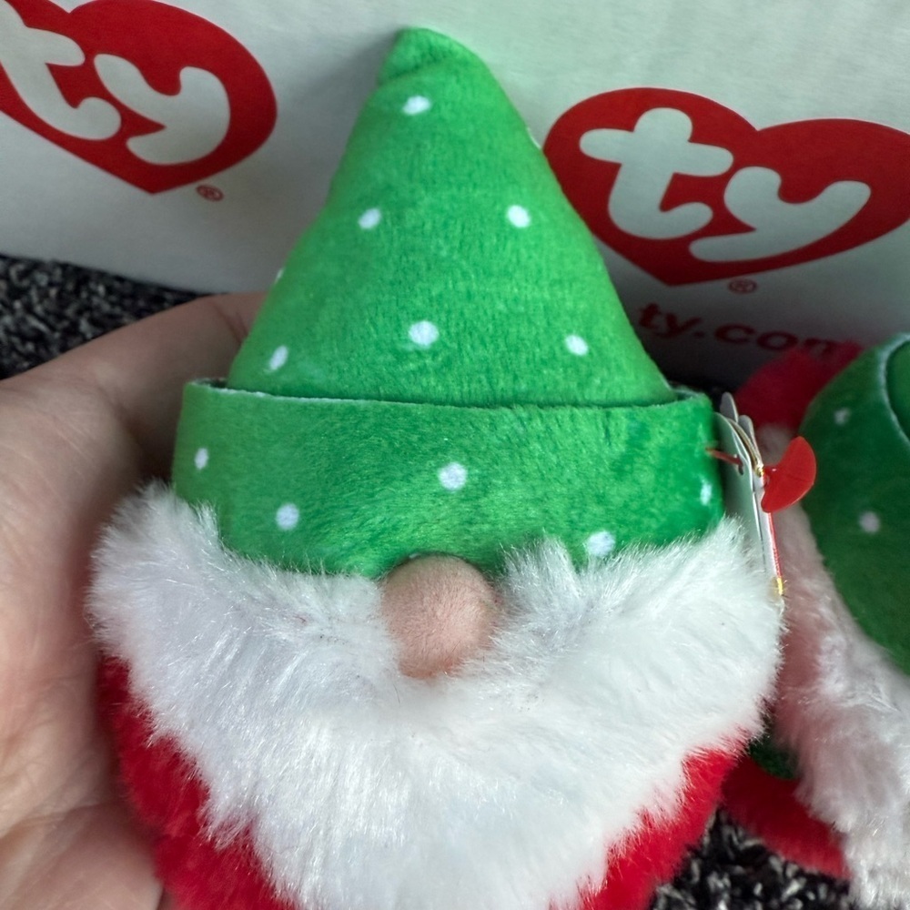 4 NEW Ty Topsy Turvy Gnome Plush - Festive Red Greeen White Christmas Brand New - Picture 10 of 12